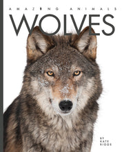 Laden Sie das Bild in den Galerie-Viewer, Erstaunliche Tiere (2022): Wölfe
